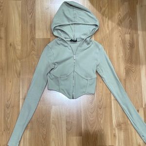 PLT hooded cropped long sleeve